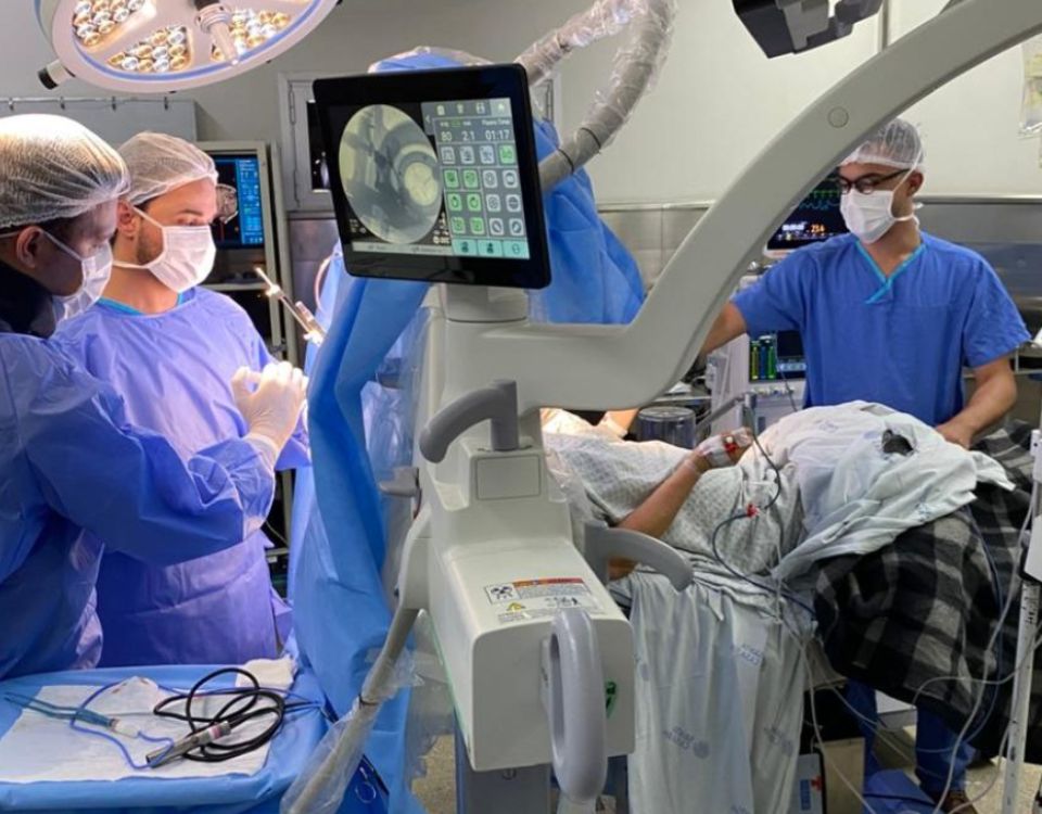 Pacientes com Parkinson participam de mutirão de cirurgia na Santa Casa BH