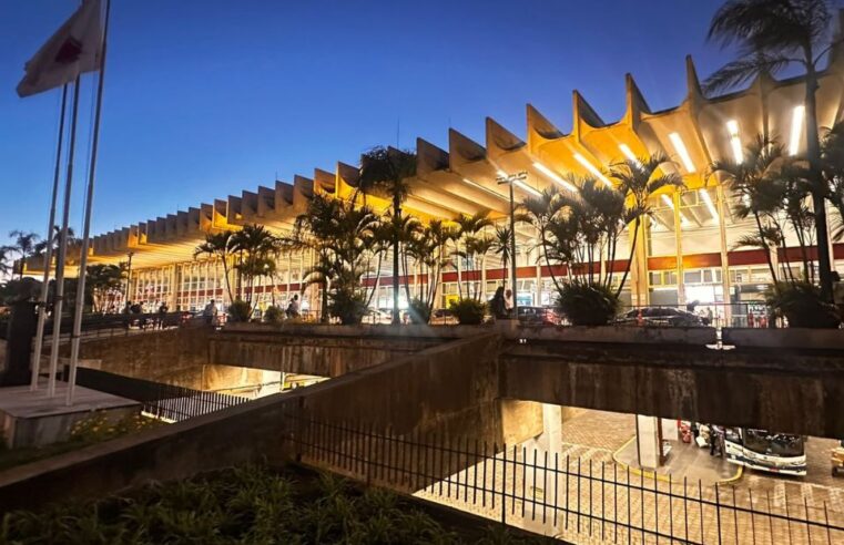 Rodoviária de BH recebe iluminação amarela em apoio ao Setembro Amarelo