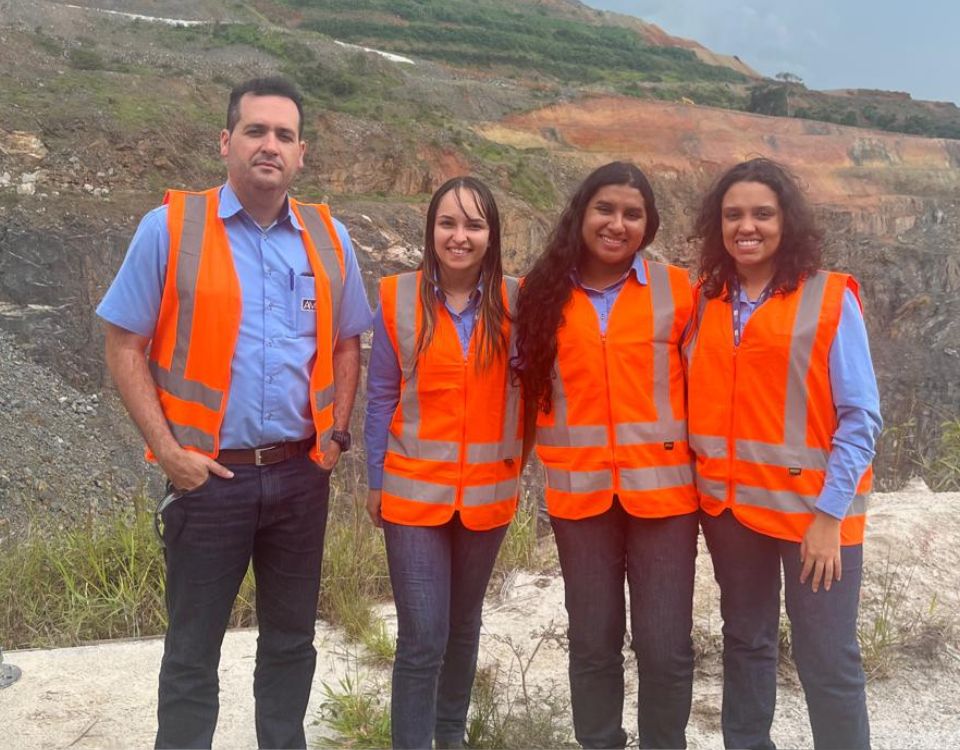 Jovens talentos a serviço do conhecimento, da prática e do desenvolvimento social