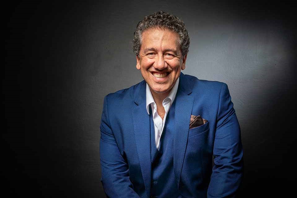 Canções que Abraçam: Altemar Dutra Jr em Tributo às Mães