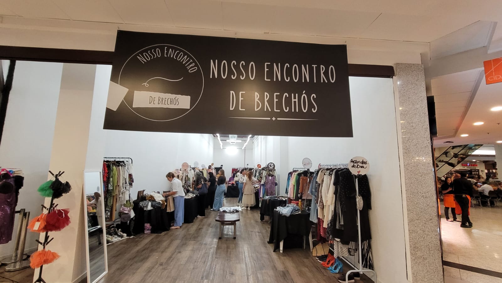 Projeto de moda circular, Nosso Encontro de Brechós, estreia nova temporada no Shopping Cidade com curadoria de alto padrão