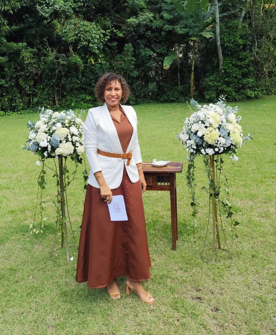 Celebrante Elaine Monteiro marca presença no Elas & Negócios