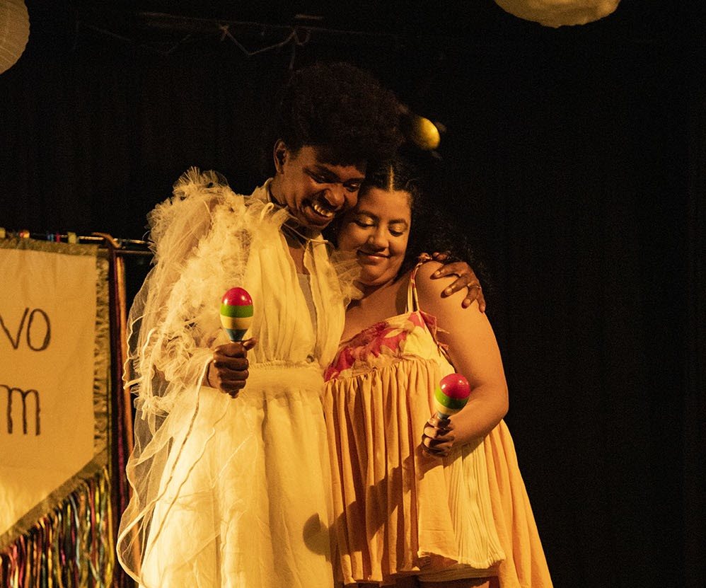 A Caixa de Sons Ancestrais transforma sonho, memória e cultura periférica em teatro musical contemporâneo