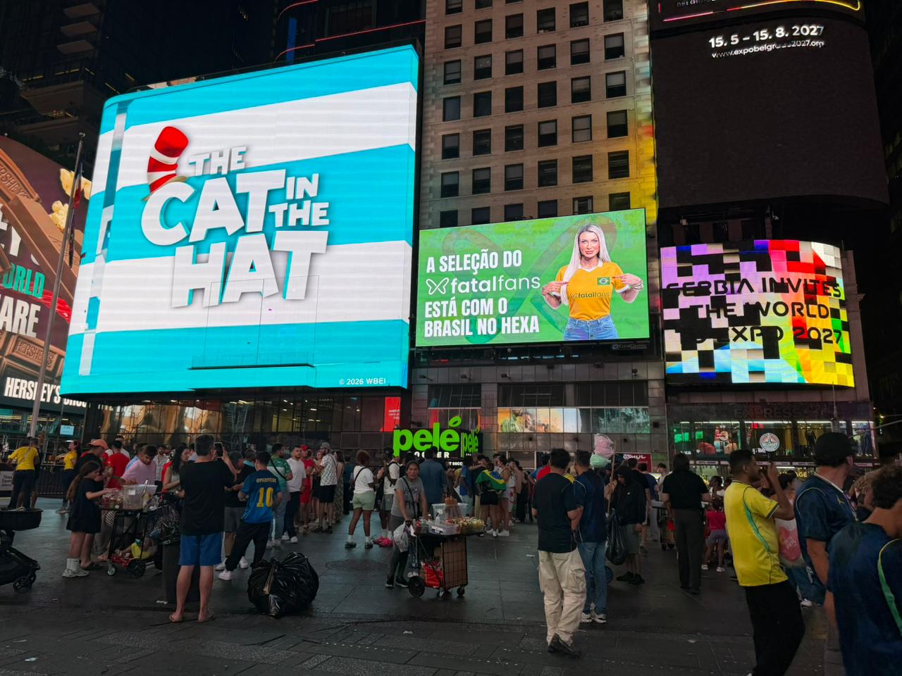 FatalFans invade a Times Square