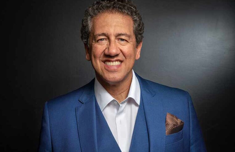 Altemar Dutra Jr. homenageia Frank Sinatra em concerto com a SP Pop’s Big Band no Teatro B32
