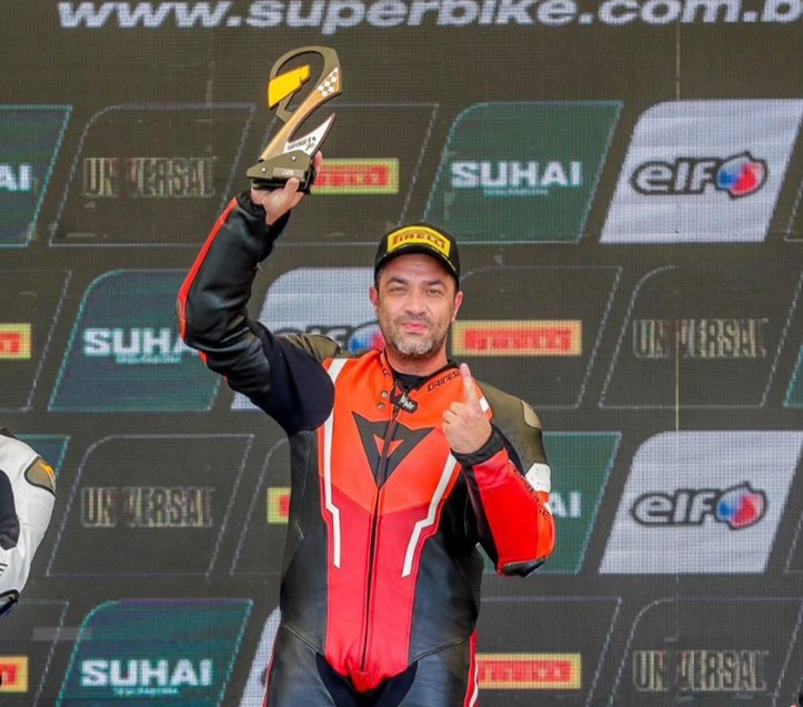 Atleta Mormaii, Felipe Comerlatto vence no SuperBike Brasil e amplia liderança na SuperBike Master 1000cc