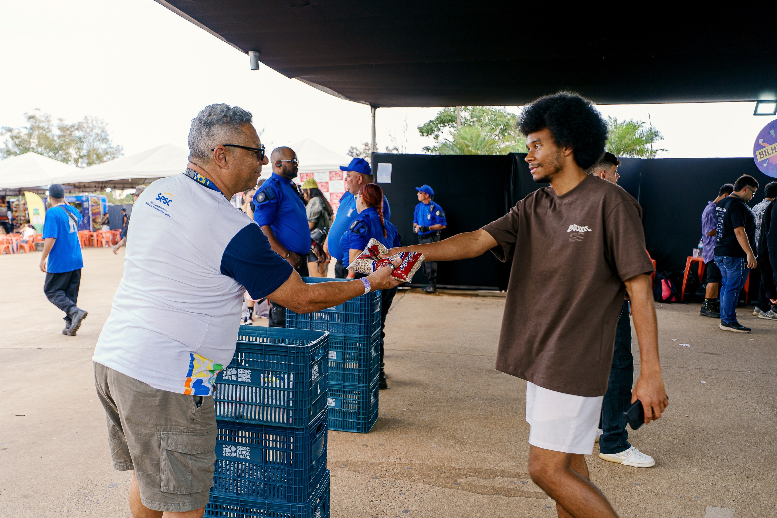 Festival Timbre arrecada mais de 4,2 toneladas de alimentos com Ingresso Solidário em parceria com o Sesc Mesa Brasil