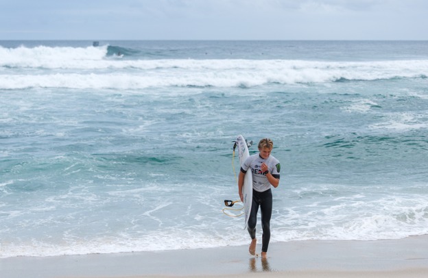 Round of 64 masculino movimenta quarto dia do WSL REMA 2026 em Saquarema