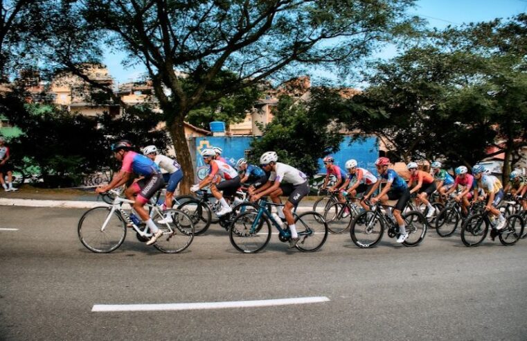 CRIA Cycling une desempenho e formação para construir espaço no esporte nacional