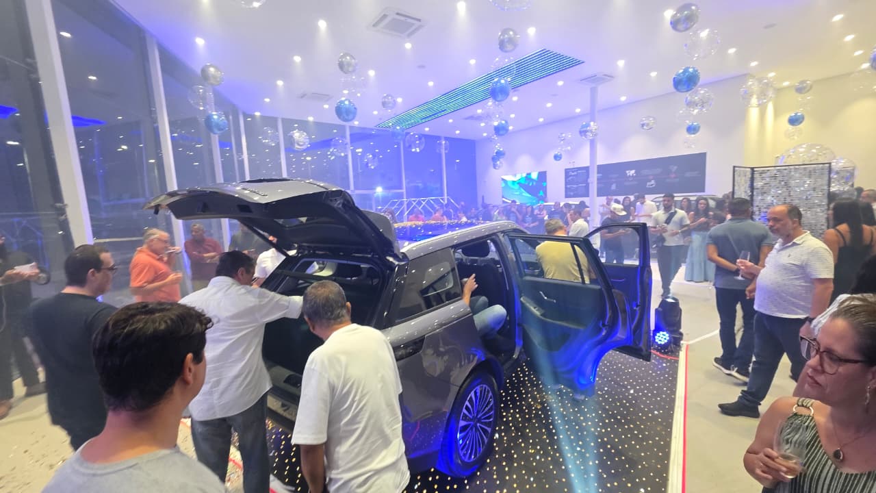 Com preço especial de R$ 159.990, Jaecoo 5 supera meta com mais de 10 unidades vendidas na estreia da Kazza Motors, em Salvador